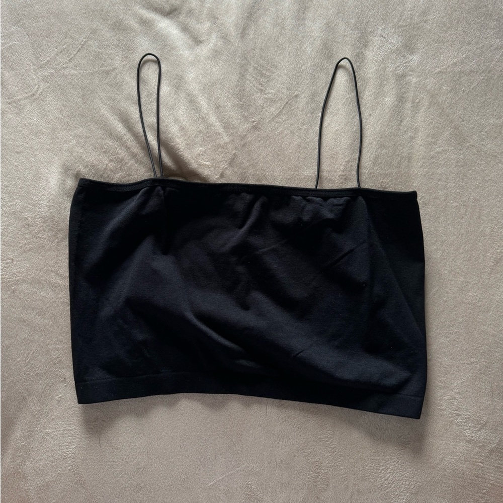 Basic black cropped tank top✨